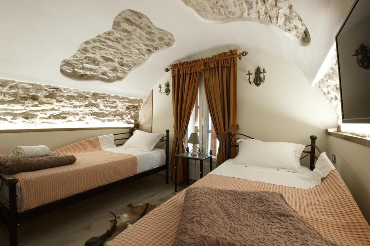 Hotel Ss Kekezi Gjirokastër Eksteriør bilde
